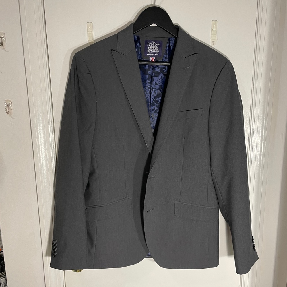 Savile Row Grey Mens 2-pc Suit w/slight stretch. Size 38R